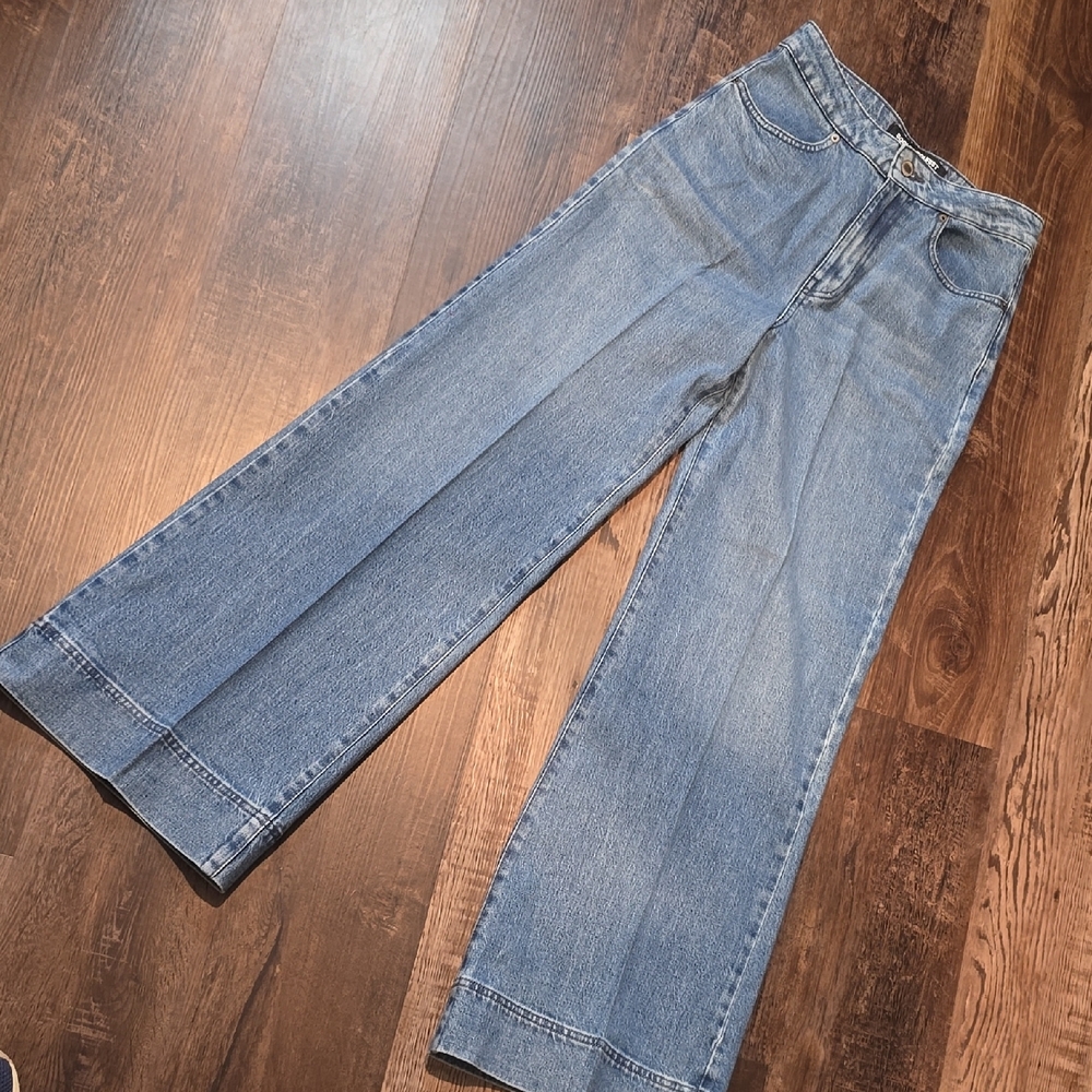 Social Tourist Ultra High-Rise Wide-Leg Blue Jeans, sz 2L